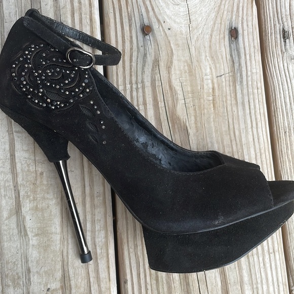 Betsey Johnson Black "Tryyst" Stiletto Heels Size 7 - Picture 4 of 15